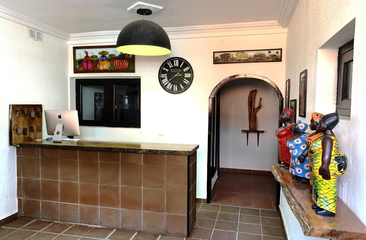 Hotel Blawa Abidjan Esterno foto