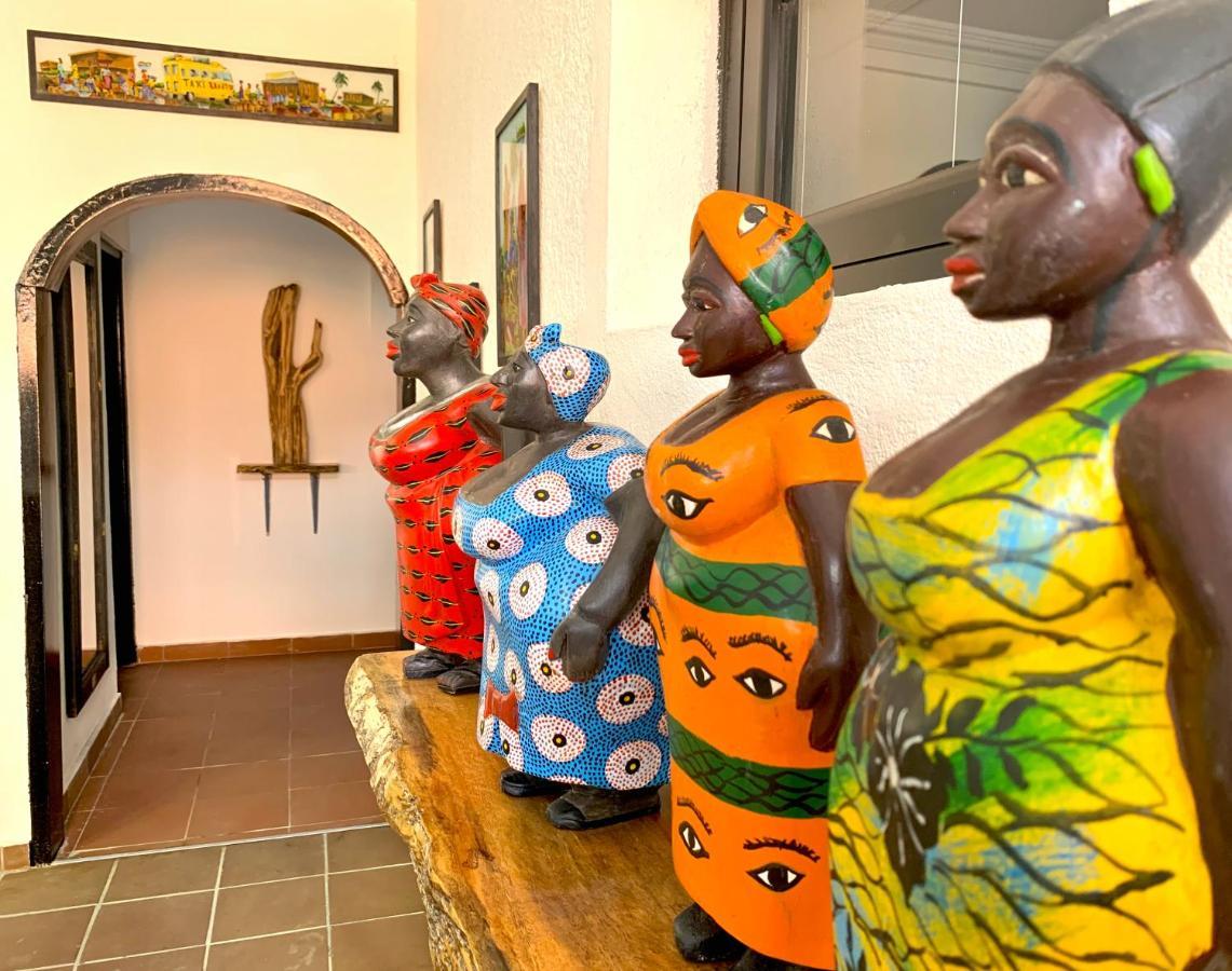 Hotel Blawa Abidjan Esterno foto