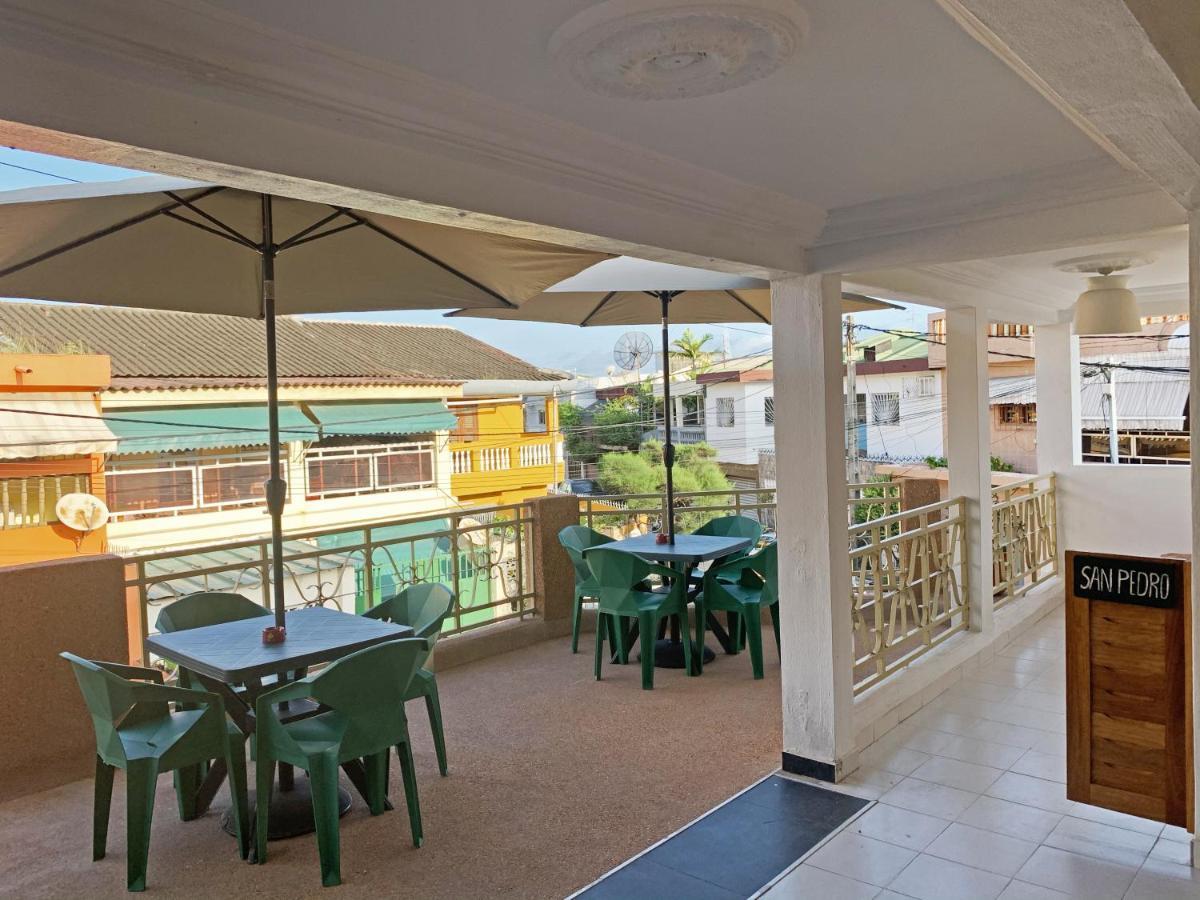 Hotel Blawa Abidjan Esterno foto