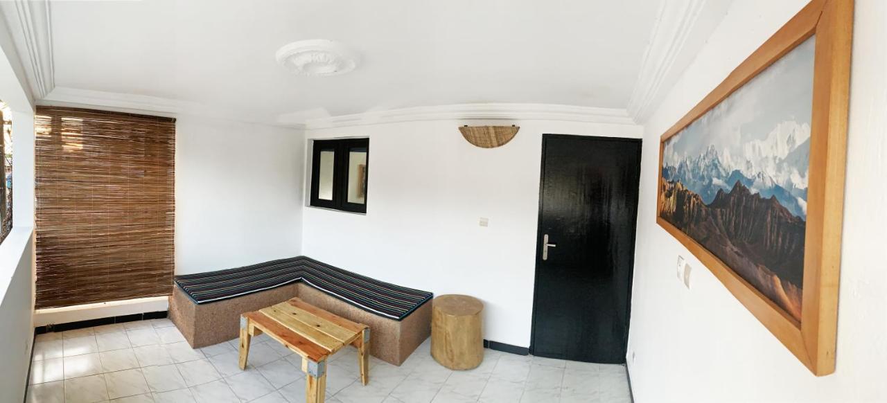 Hotel Blawa Abidjan Esterno foto